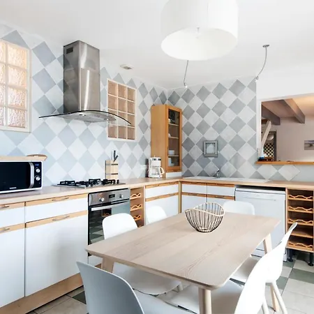 Villa Tethys Avec Piscine Et Proche De La *