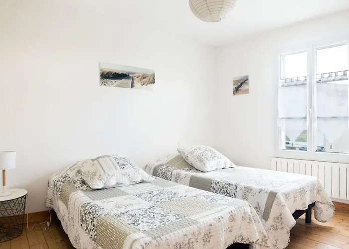 Villa Tethys Avec Piscine Et Proche De La *