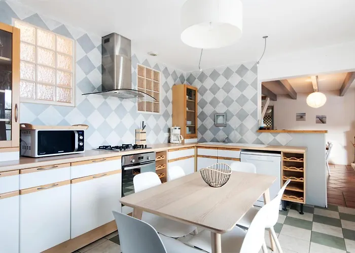 Villa Tethys Avec Piscine Et Proche De La *